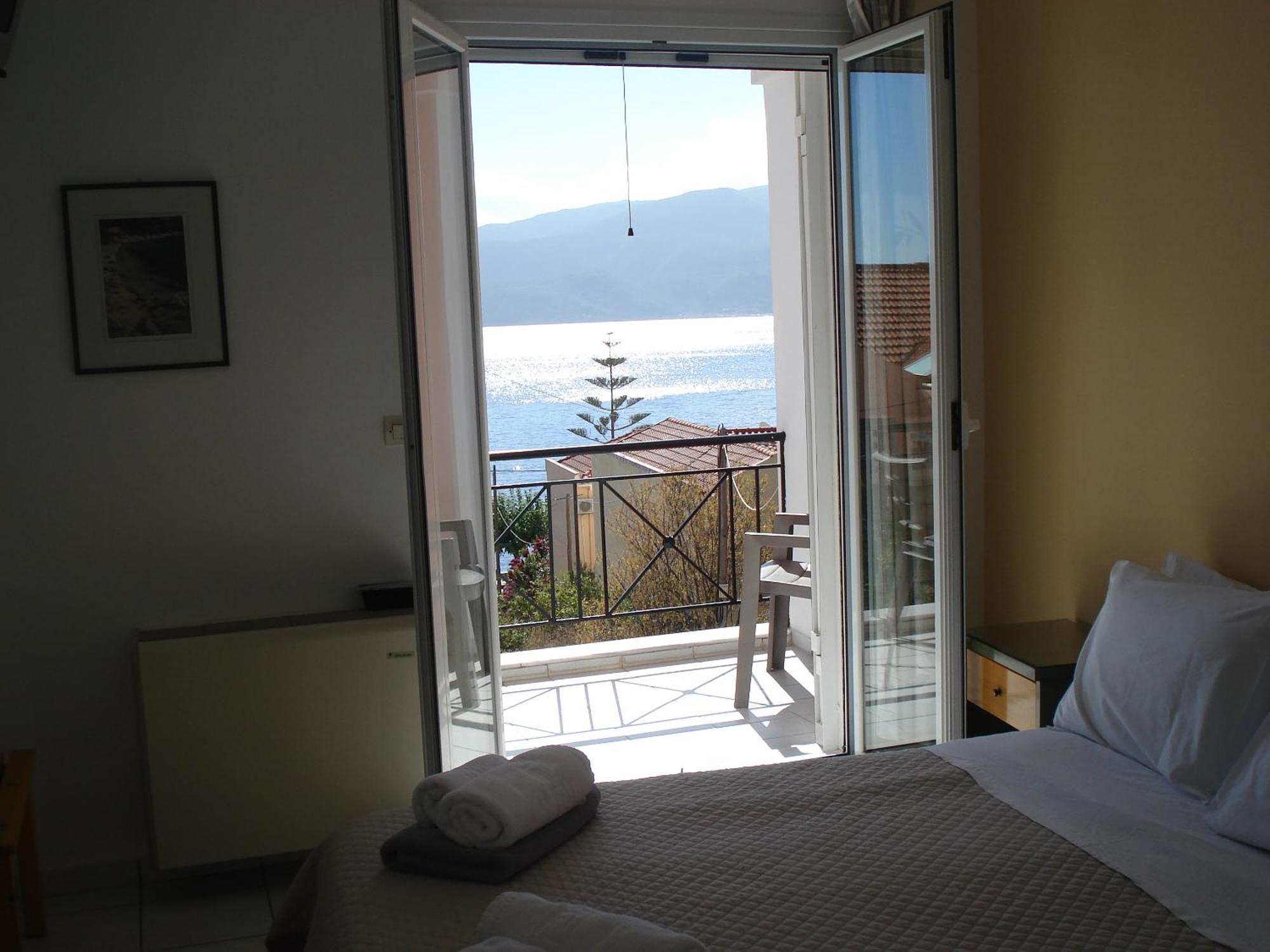 Mema'S Apartment Agia Efimia Eksteriør bilde