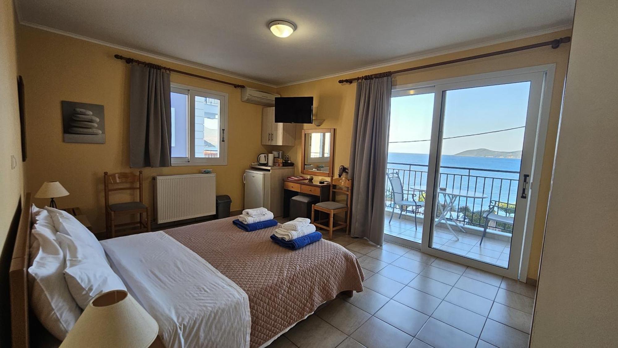 Mema'S Apartment Agia Efimia Rom bilde